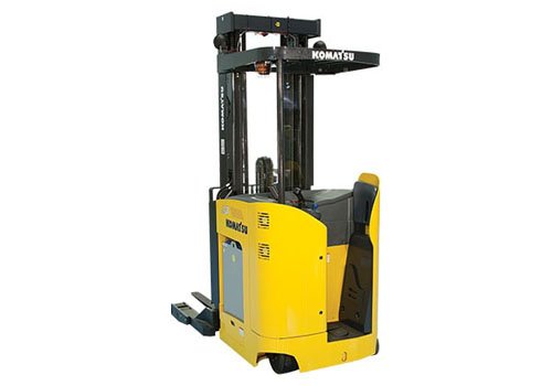 Empilhadeira Komatsu para corredores estreitos